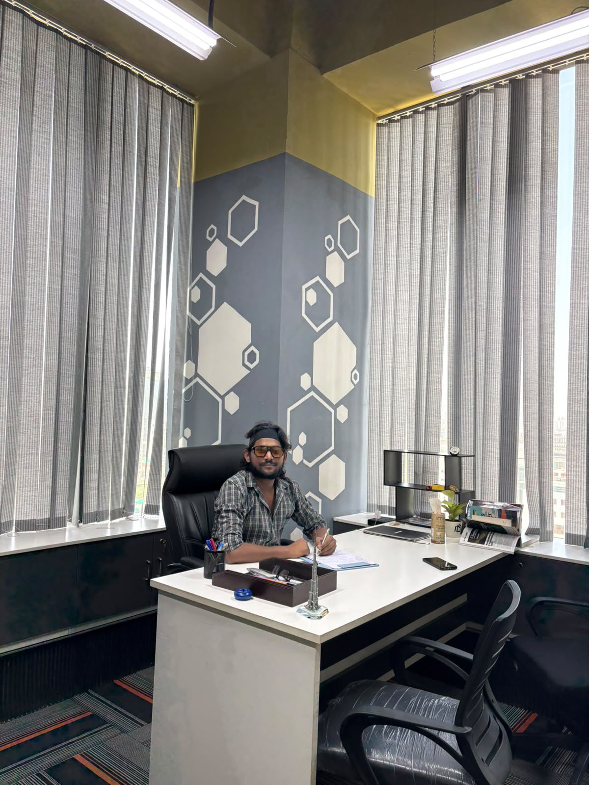 Executive consulting desk and owner advisory workspace